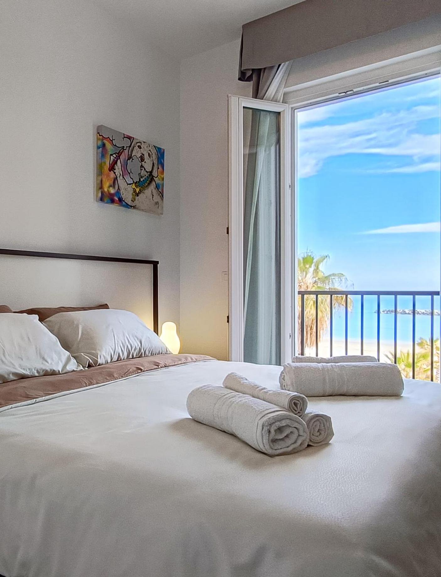 Lido Rooms & Apartments リド・ディ・フェルモ エクステリア 写真