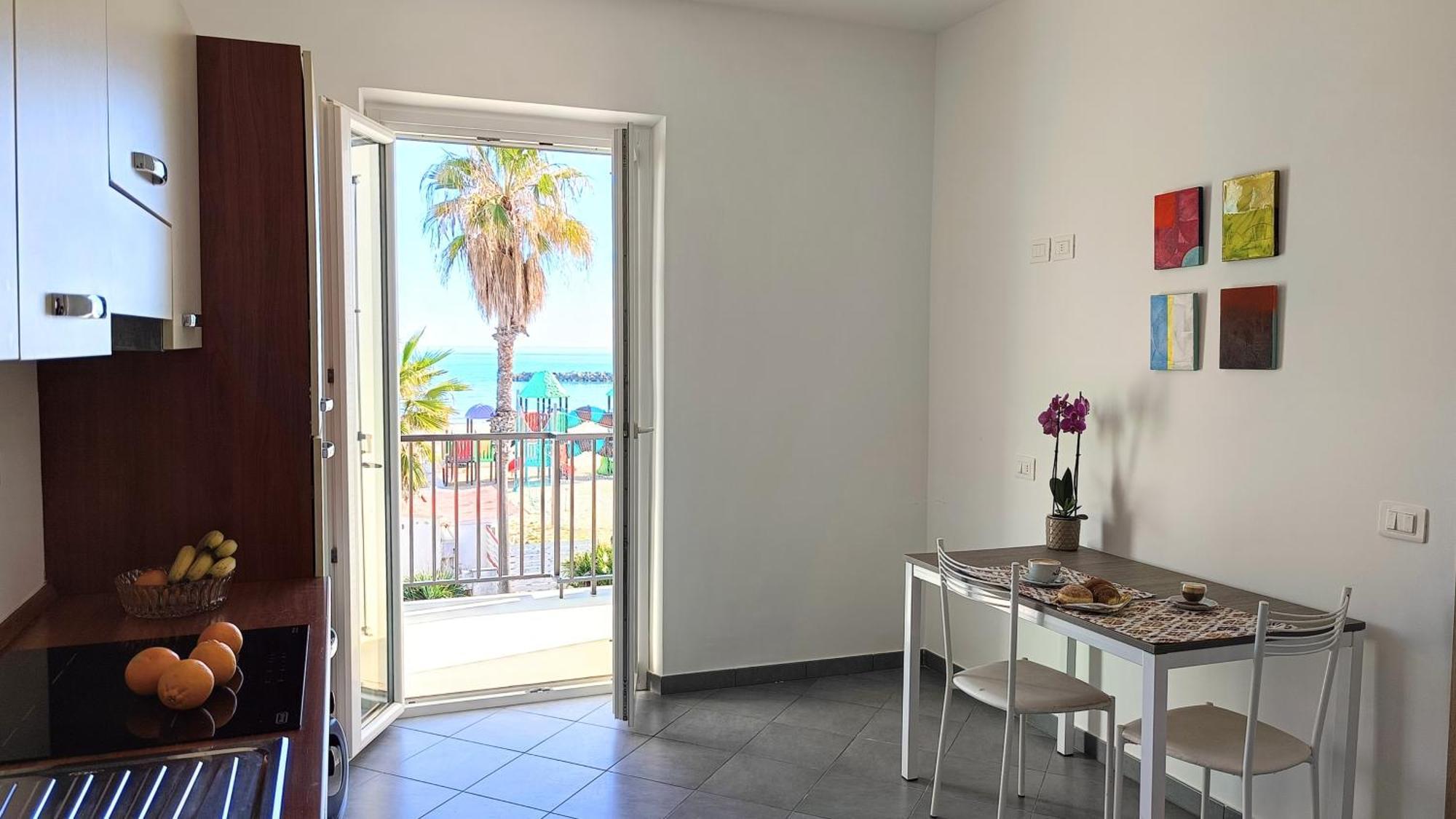 Lido Rooms & Apartments リド・ディ・フェルモ エクステリア 写真