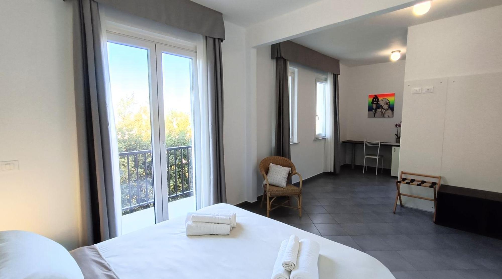 Lido Rooms & Apartments リド・ディ・フェルモ エクステリア 写真